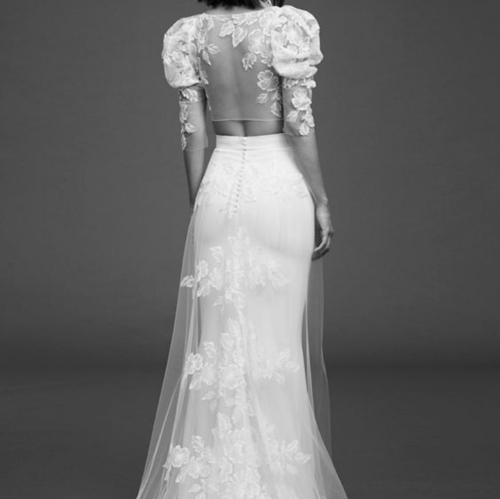 Rime Arodaky White Two-Piece Bridal Gown with Lace Puff Sleeves - Picture 4 of 11